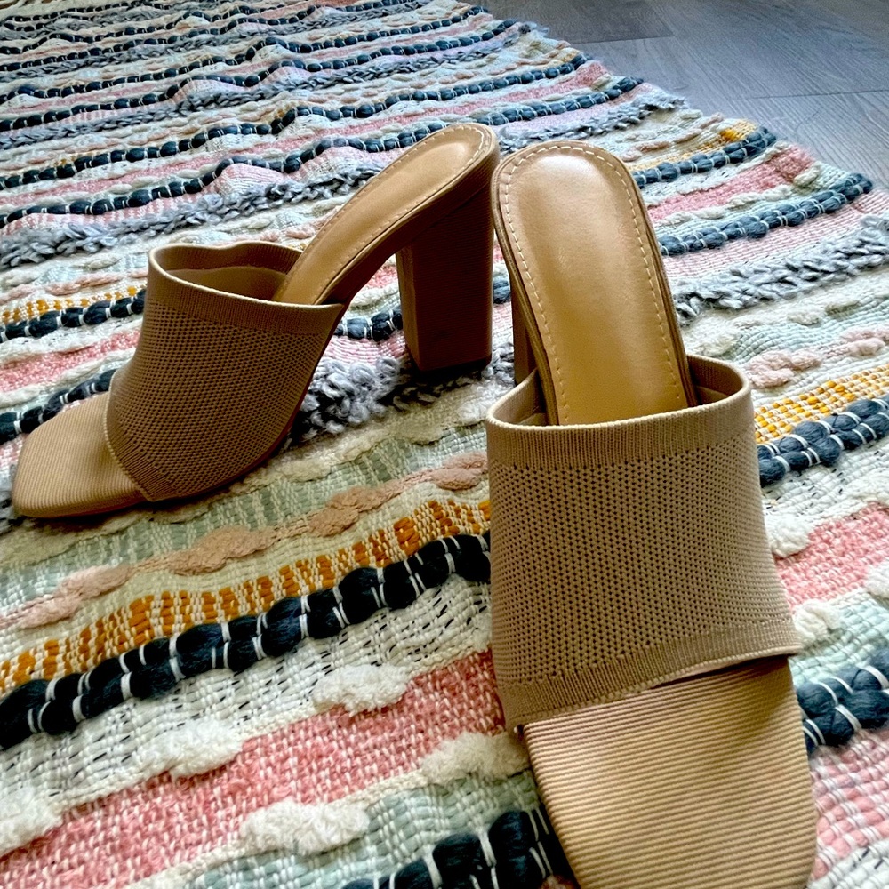 Nude color , elegant shoes , nr 7